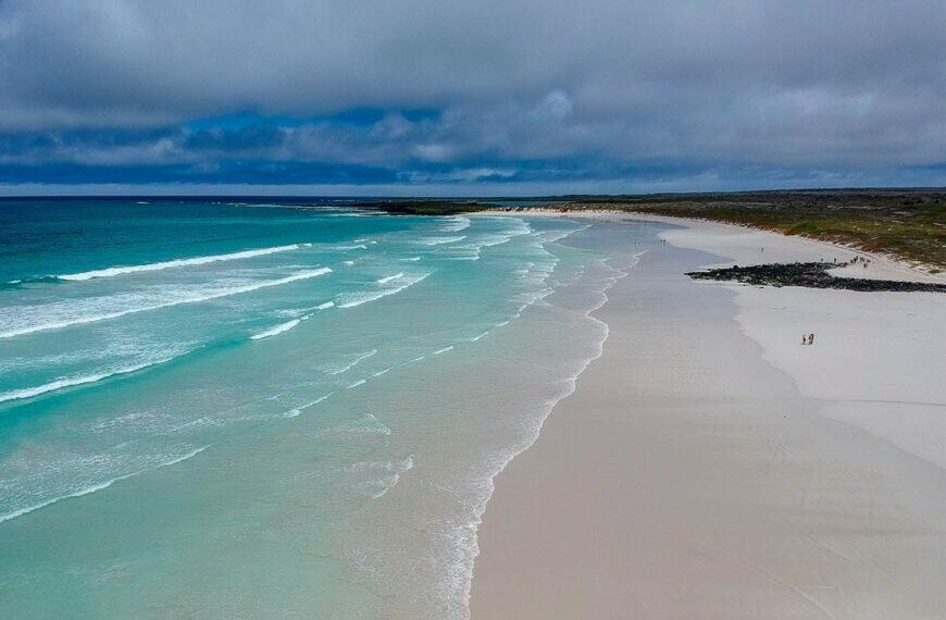Santa Cruz island Tortuga Bay