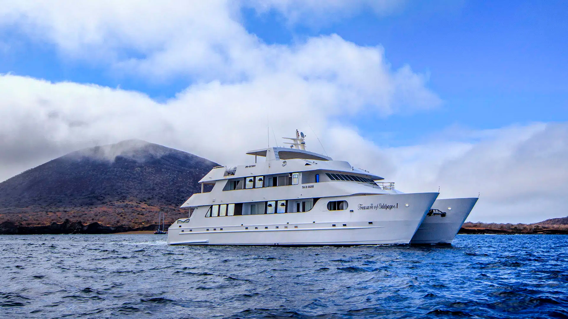 Treasure of Galapagos Cruise Tours