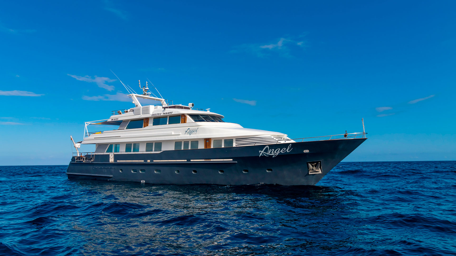 Galapagos Angel Cruise tours